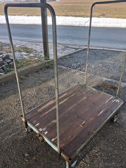 Dílenský vozík přepravní. - 2