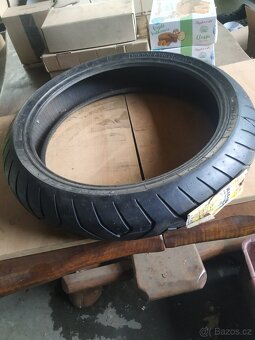 Plášť Pirelli 120/70 R17 - 2
