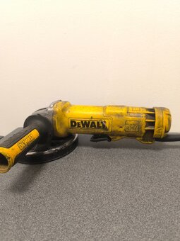 Dewalt DWE4233 Úhlová Bruska - 2