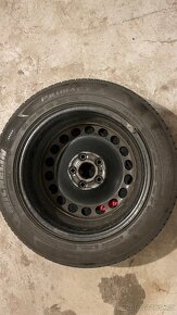 Rezerva VW 205/55/R16 (zamluveno) a druhá 195/65/R15 by - 2
