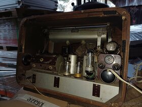 prodám starožitné elektrospotřebiče rádio s gramofonem - 2