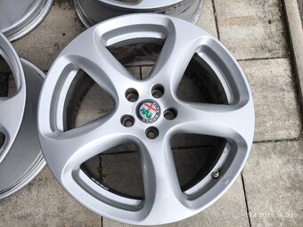 Alfa Romeo Stelvio 18" - 2