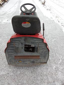 zahradní traktor traktůrek - 2