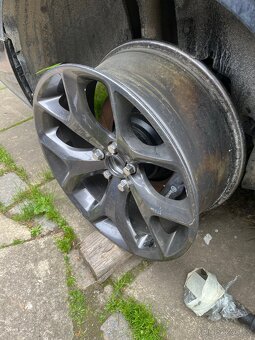 PRODÁM DISK 20" DODGE CHALLENGER R20x115 - 2