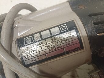 Ruční elektrická vrtačka Narex - 2