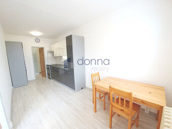 Pronájem bytu 3+1, 68m², ul. Doubravická, Praha 4 - Chodov, - 2