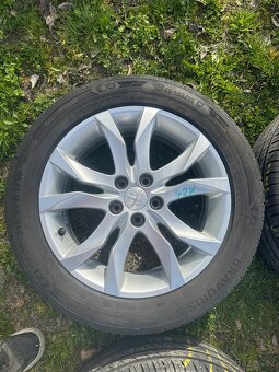 427 kola na Peugeot 508 - 2