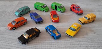 autíčka - angličáky Renault - 2