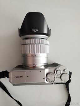 Fotoaparát FUJIFILM X-A10 stříbrný + XC 16-50 mm - 2