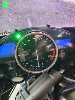 Yamaha R1 YZF - 2