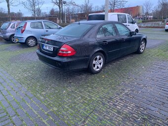 Mercedes E W211. 270 CDI Nafta - 2