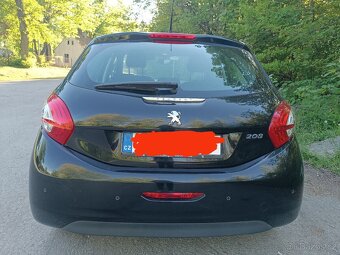 Peugeot 208 1,2 r. 2014 - 2