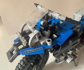 Lego Technic 42063 BMW R 1200 GS Adventure - 2