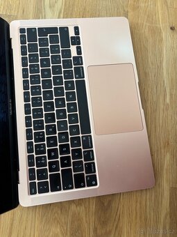 Apple Macbook Air M1 8GB RAM 256 GB použitý - 2