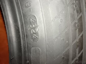 Nokian WR SNOWPROOF P 95 V XL
205/45 R17 1kus - 2