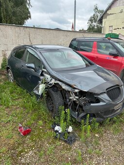 Seat leon na opravu nebo na díly - 2
