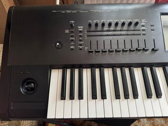 Korg KRONOS X 73 - Profesionální hudební Workstation - 2