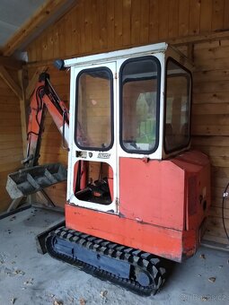 Minibagr mini Bagr Shaeff 1.5t - 2