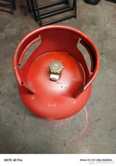 Plynová láhev 10kg 700.- - 2