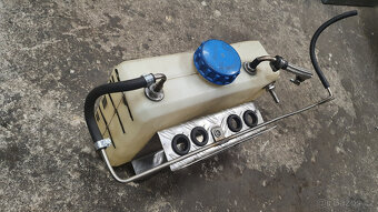 Plastová nádrž Trabant - 2