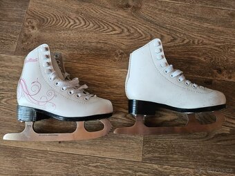 Lední brusle dívčí, vel. 28 - 2