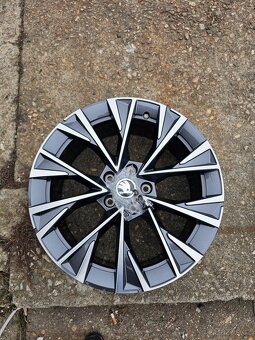 1ks Alu kolo ŠKODA DOFIDA 18" - 2