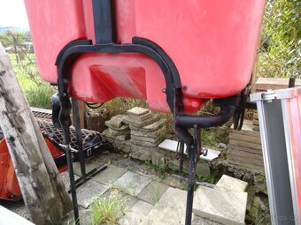 Sběrací nádstavba s hydraulickým vyklápěním do 2,2m - 2