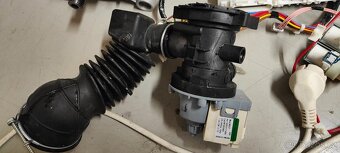 Náhradní dily - pracka Whirlpool - 2