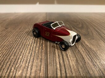 Predám modely Maisto 1/64 - 2