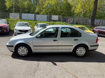 🚗 VW Bora 1.6 benzín – držák Rv 2003 - 2