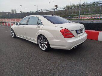 Mercedes W221 s500 4matic long Designo full výbava - 2