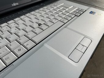 Fujitsu LIFEBOOK E751 - větší 15.6" notebook na běžné užití - 2