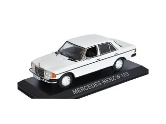 Mercedes Benz 123 -1:43 : - 2