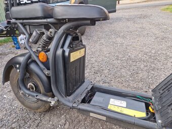 Prodám ellektrokoloběžku Scooter 2000W - 2