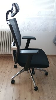 Kancelářská ergonomická židle - 2