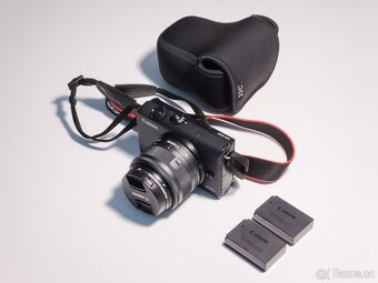 Canon M200, objektiv 15-45mm, příslušenství - 2