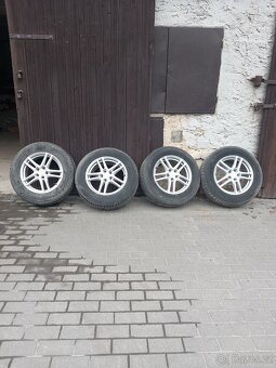 Kola Dezent z XC90 - 2