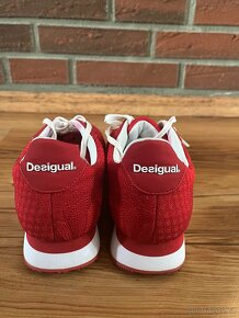 Desigual vel. 36 - 2