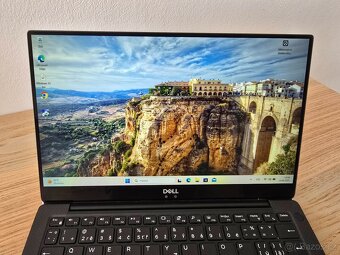 Dell XPS 9370 - 16GB RAM, SSD 256GB, i5-8350U - 2