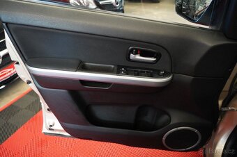 Suzuki Grand Vitara 2.0i benzín 103kw - 2