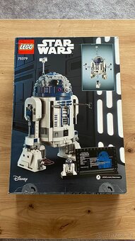 LEGO Star Wars 75379 - 2