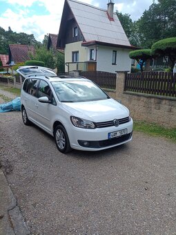 VW Touran TGI CNG r.v.2015 nové v CR, servisovano, 2.maj. - 2
