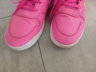Dívčí obuv tenisky Adidas vel 38 a 2/3 - 2