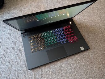 Herní Alienware M15/i7-10870H/RTX 3070/32GB RAM/ 1TB SSD - 2
