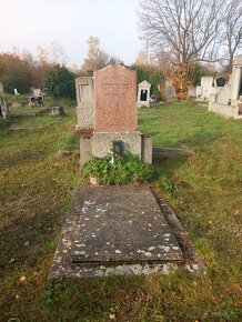 Prodám hrob v Novosedlicích-Teplice.Misto zaplaceno do2031 - 2