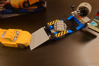 Závodní simulátor Cruz Ramirezové z filmu Auta 10731 - 2