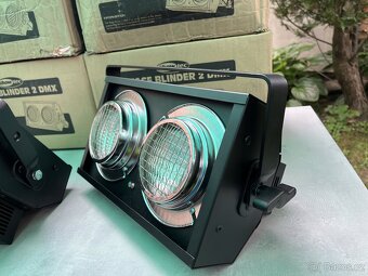 2x Showtec Stage Blinder 2 DMX - 2