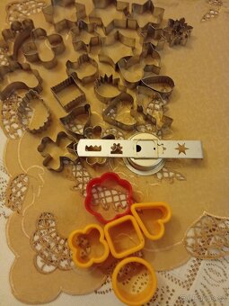 Vykrajovátka a formičky na cukroví - 2