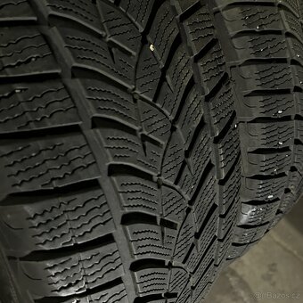 Zimní pneu 235/55 R17 103V Goodyear 5,5-6mm - 2