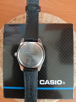 Dámské hodinky - 2